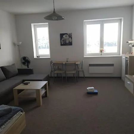 Апартаменты 10 Zupanovice