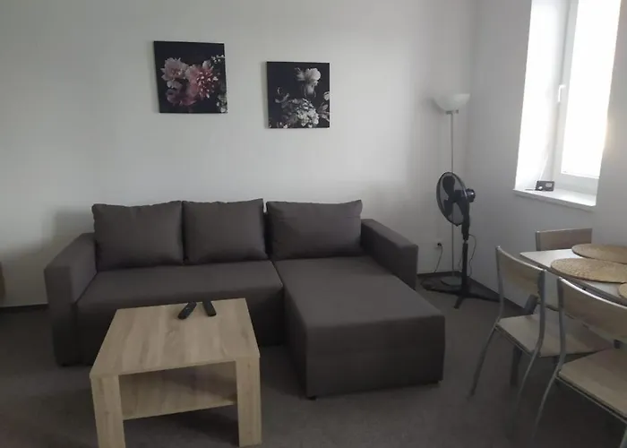 Διαμέρισμα 10 *